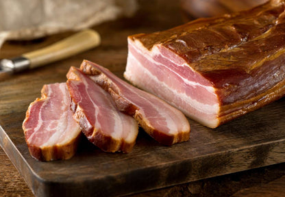 Tocino de cerdo chileno ahumado en pieza